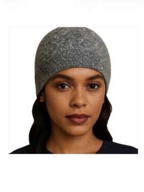 Barefoot Dreams Beanie Hat Super Soft CozyChic Confetti in Smokey Green Fog Gray